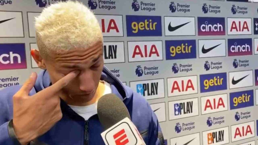 Após lesão, Richarlison chora em entrevista e revela medo de ficar fora da Copa do Mundo