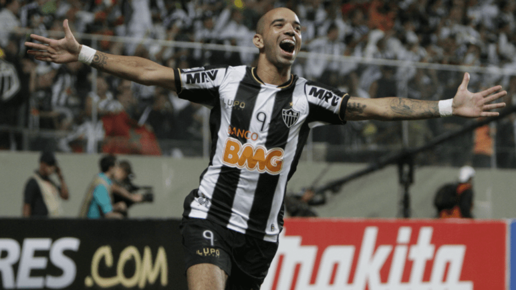 Atacante Diego Tardelli, ex-Atlético-MG