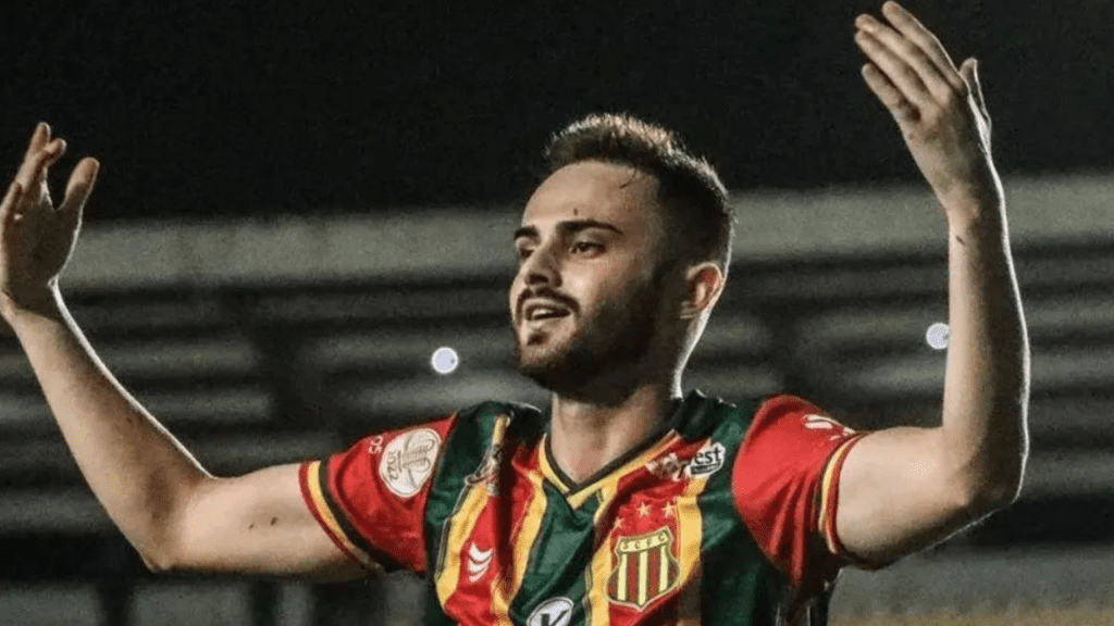 Atacante Gabriel Poveda, na mira do São Paulo