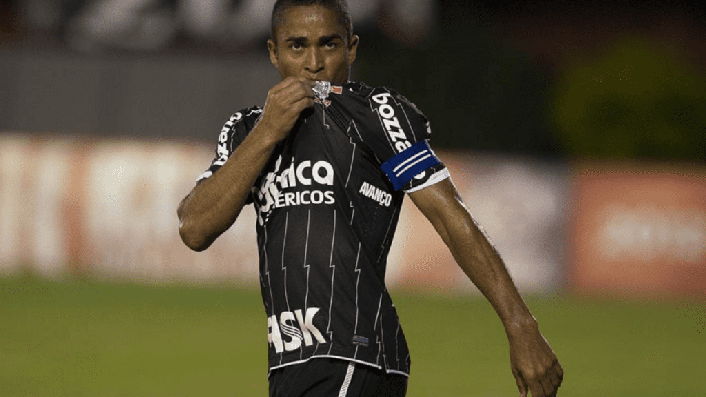 Atacante Jorge Henrique, ex-Corinthians