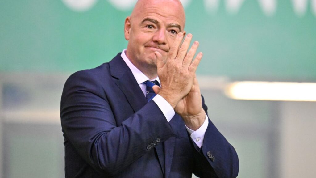 "Não assista", diz presidente da Fifa a críticos da Copa do Mundo no Catar