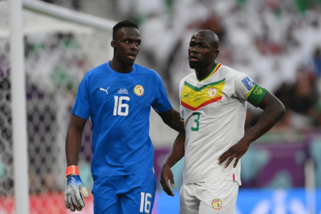 Goleiro Mendy e zagueiro Coulibaly, de Senegal