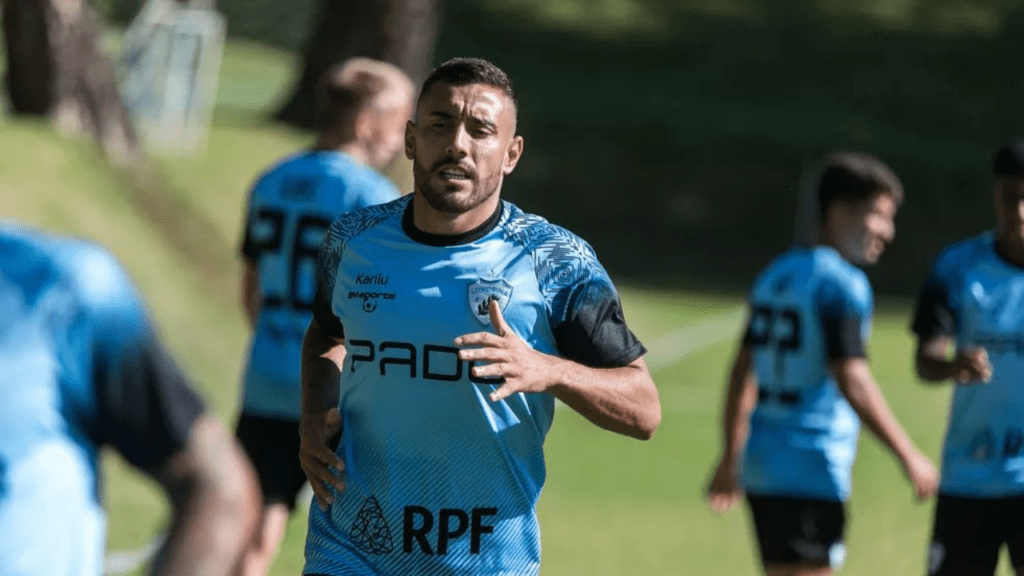 Lateral Alan Ruschel, ex-Londrina