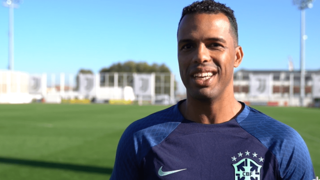 Treinador Fernando Lázaro, do Corinthians