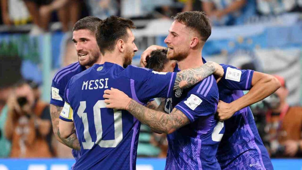 Argentina joga bem, garante a liderança e bate a Polônia, que avança pelo saldo de gols