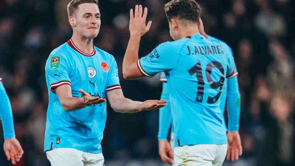 Manchester City marca dois no 2º tempo, bate o Chelsea e se classifica na Copa da Liga