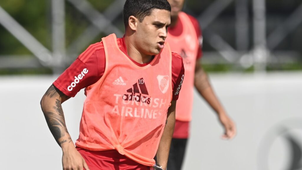 Juan Quintero no Flamengo? Mengão tem interesse em meia do River Plate