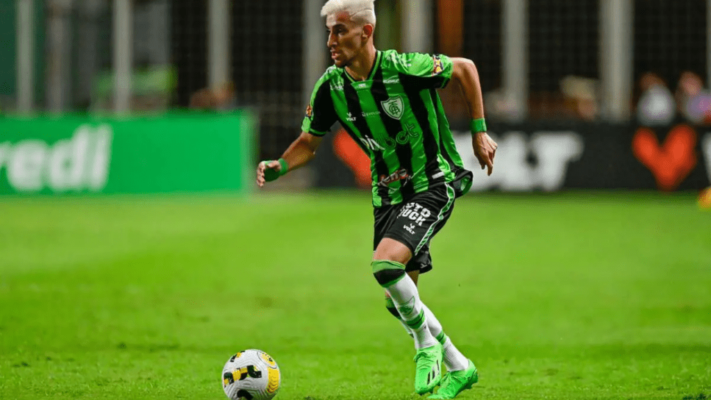 Atacante Pedrinho, ex-América-MG, no São Paulo