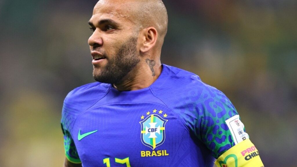 Daniel Alves estabelece recorde na Seleção Brasileira; Saiba qual