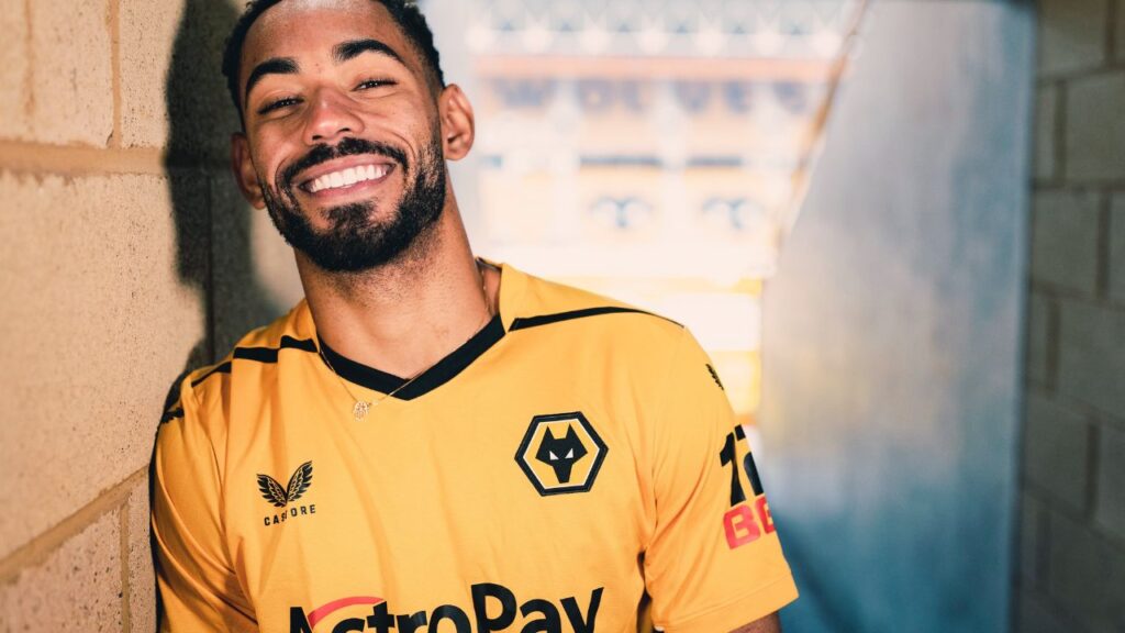 Matheus Cunha é anunciado pelo Wolverhampton