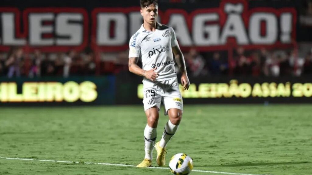 Vasco quer jovem volante do Santos
