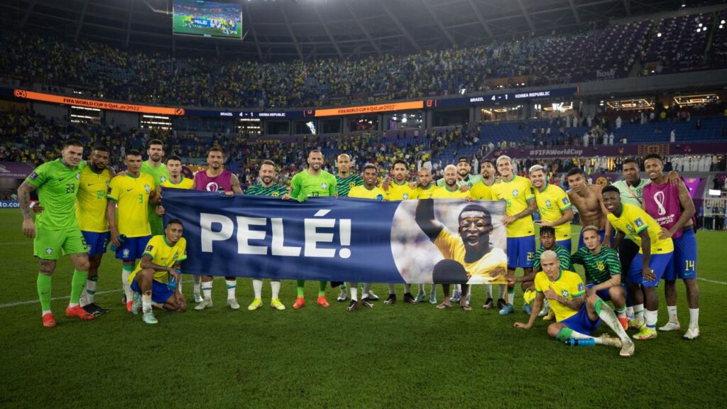 Seleção Brasileira homenageia Pelé