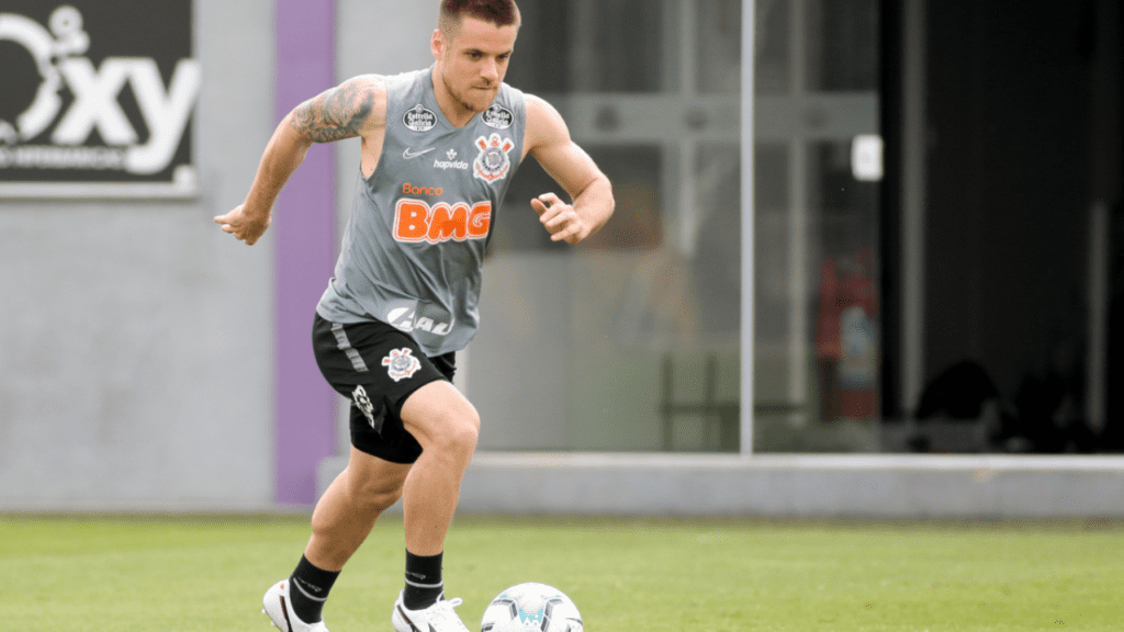 Ramiro põe o Corinthians na Justiça em ação milionária; Veja