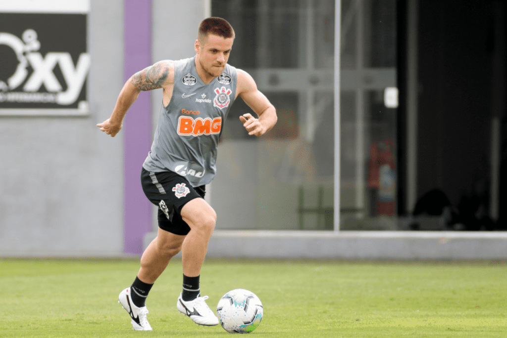 Ramiro põe o Corinthians na Justiça em ação milionária; Veja