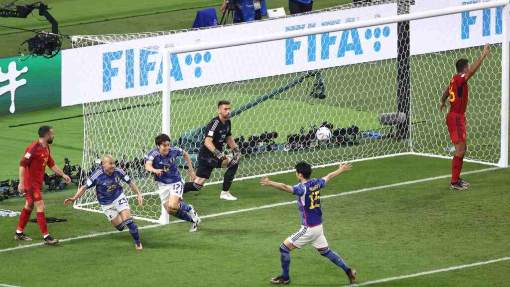 Japão vence de virada e vai às oitavas em 1º; Espanha se classifica no saldo
