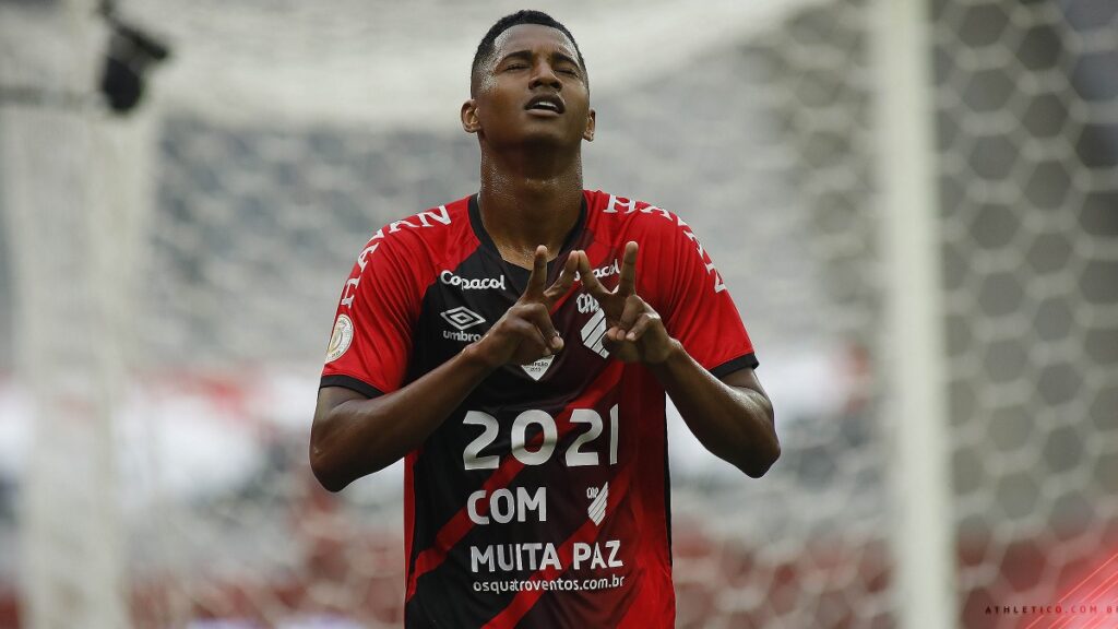 Athletico vende lateral Abner para o Betis, da Espanha