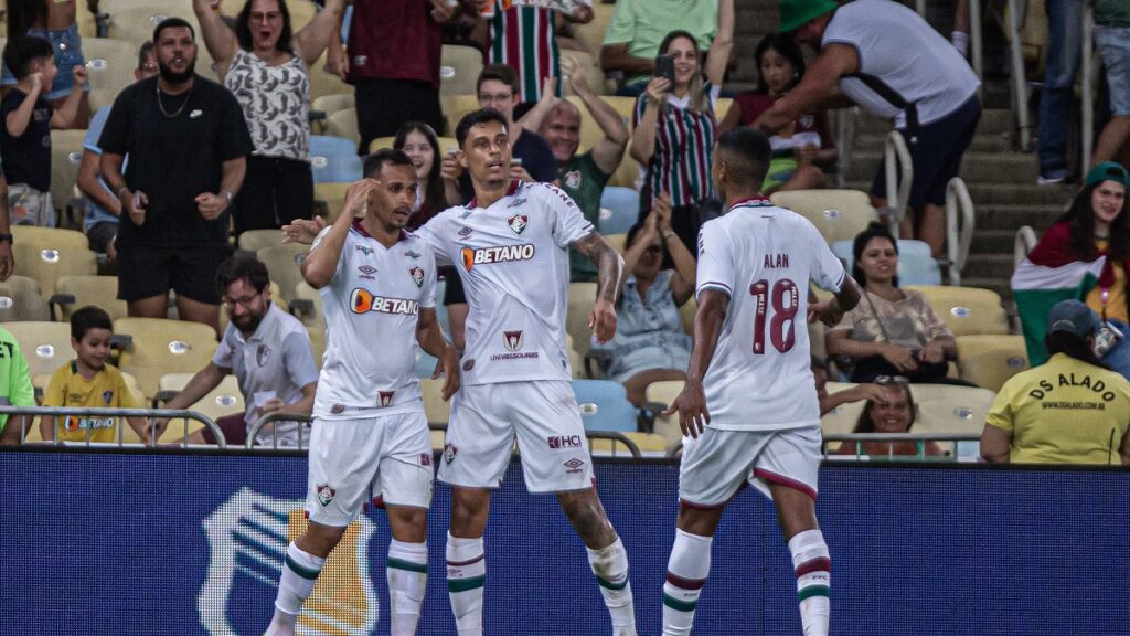 Fluminense vence Nova Iguaçu com placar magro e time reserva