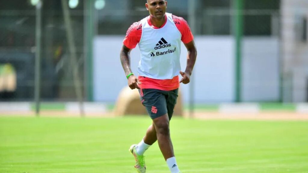 Mikael - Internacional - treino