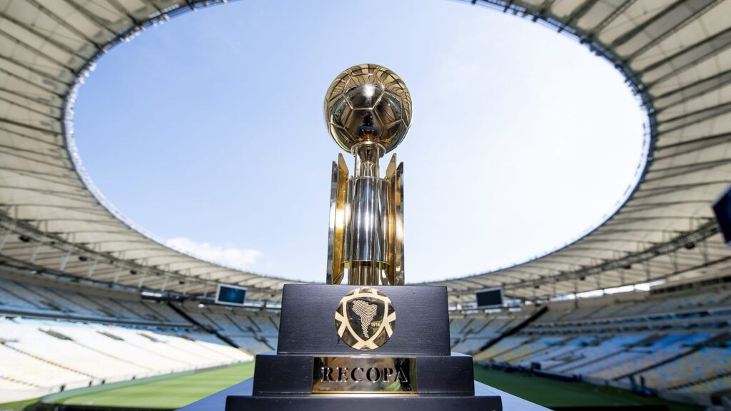 Flamengo x Independiente del Valle se enfrentam nesta noite no Maracanã