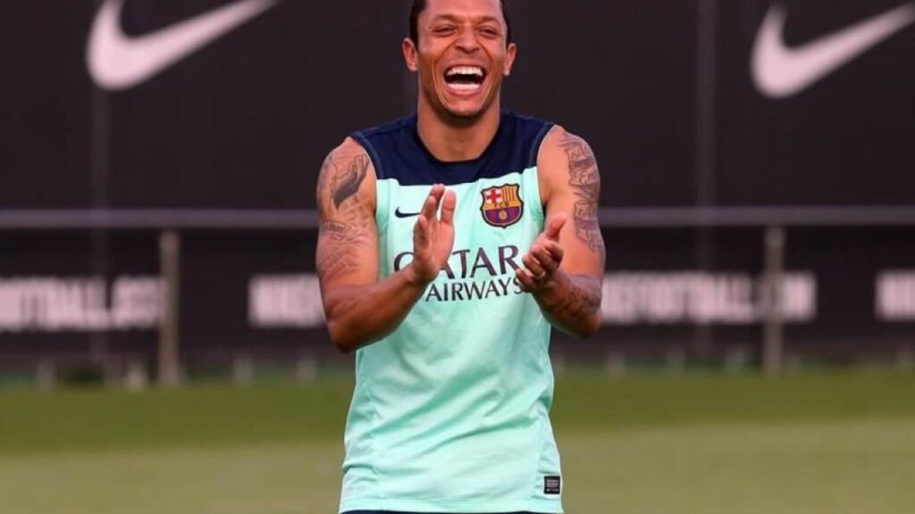 Lateral ex-Barcelona negocia com o Operário-PR; Confira