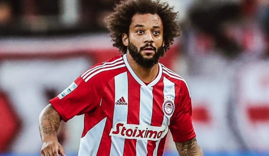 Marcelo deixa o Olympiacos após nove jogos pelo clube.