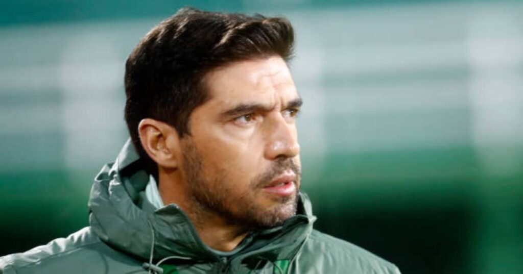 Abel Ferreira pode ter desfalque importante para os próximos jogos do Palmeiras Foto: Divulgação