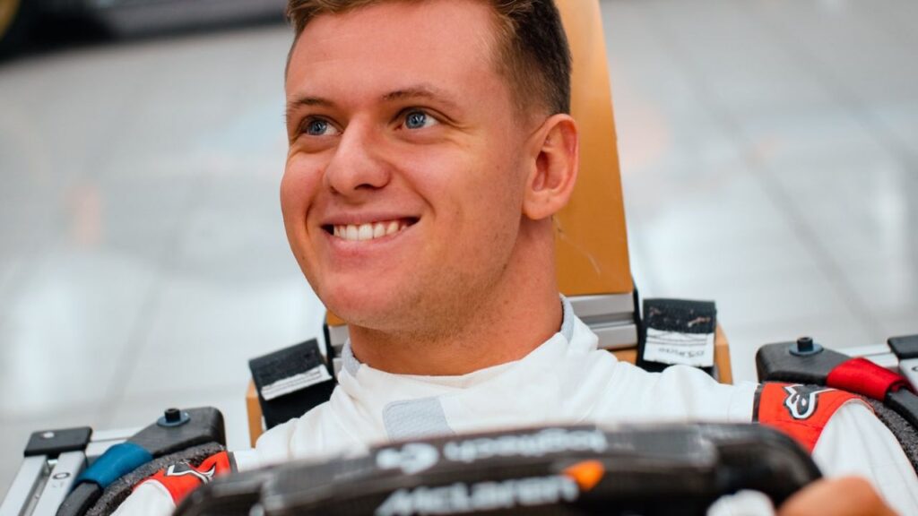 Piloto alemão Mick Schumacher em teste na McLaren