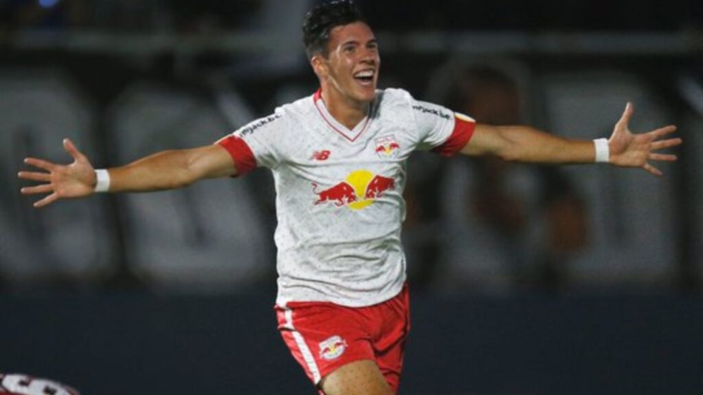 Thiago Borbas, do Red Bull Bragantino, comemora gol contra o São Paulo