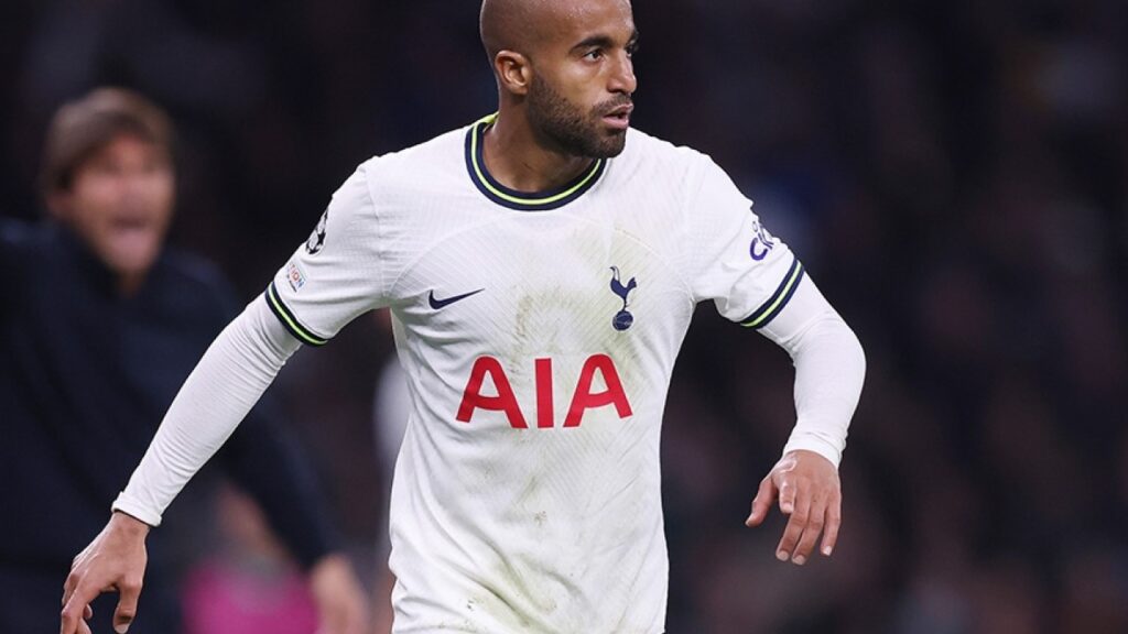 Pior jogador do mundo: Jornal abre votação e inclui brasileiro da Premier League