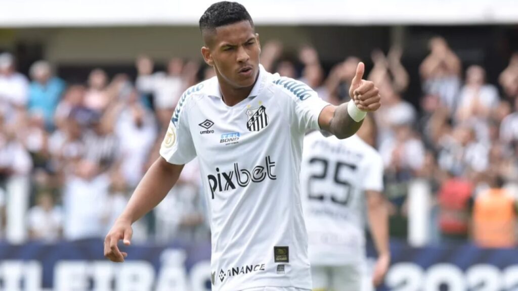 Atacante Ângelo, do Santos