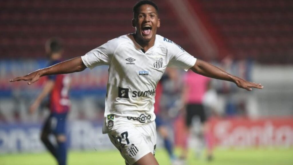 Atacante Ângelo, do Santos, comemora gol na Copa Libertadores 2021