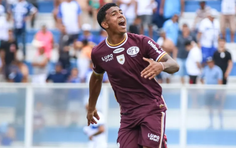 Fluminense estuda vender jovem atacante.