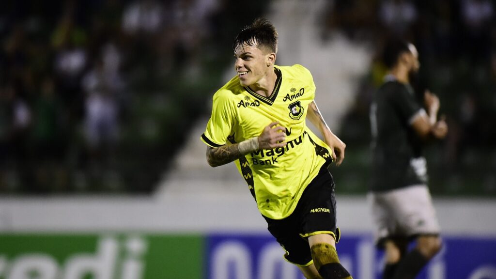 Corinthians encaminha acerto com destaque do Paulistão