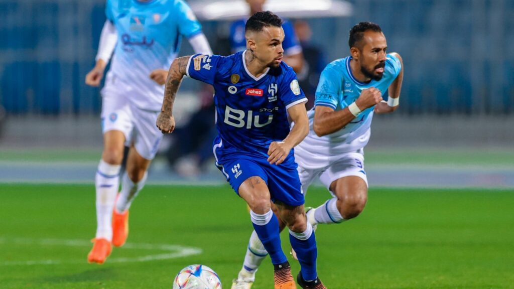 Palmeiras quer Michael, ex-Flamengo, mas mantém cautela na negociação