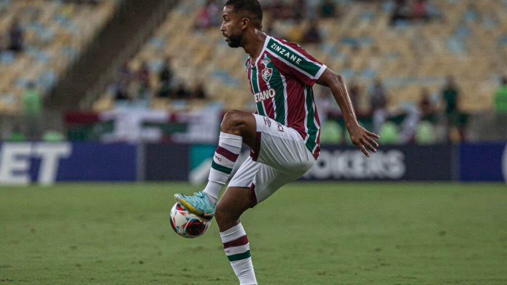 Lateral esquerdo Jorge, em jogo do Fluminense