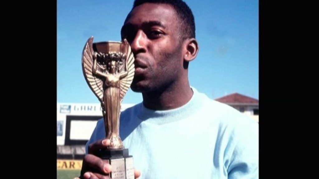 Fifa homenageia Pelé em cerimônia do The Best