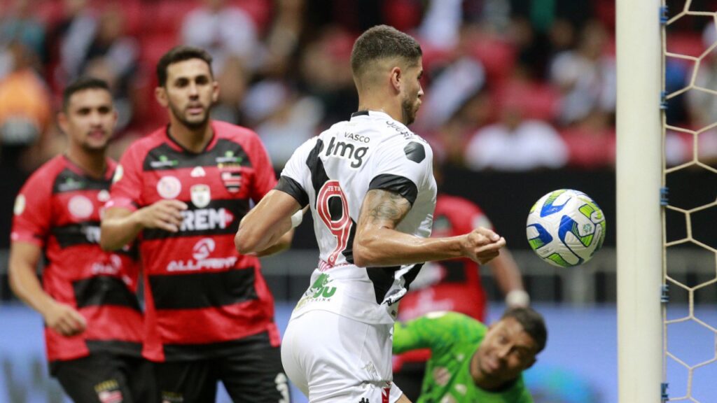 Vasco goleia o Trem-AP e vai à 2ª fase da Copa do Brasil