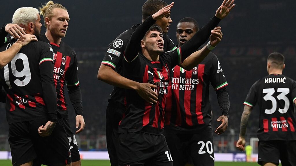 Milan vence o Tottenham e leva vantagem para decisão na Champions
