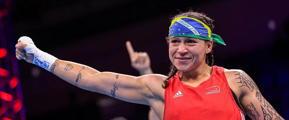 Bia Ferreira é bicampeã mundial de boxe após vencer Angie Valdez. Foto: Divulgação/CBBoxe