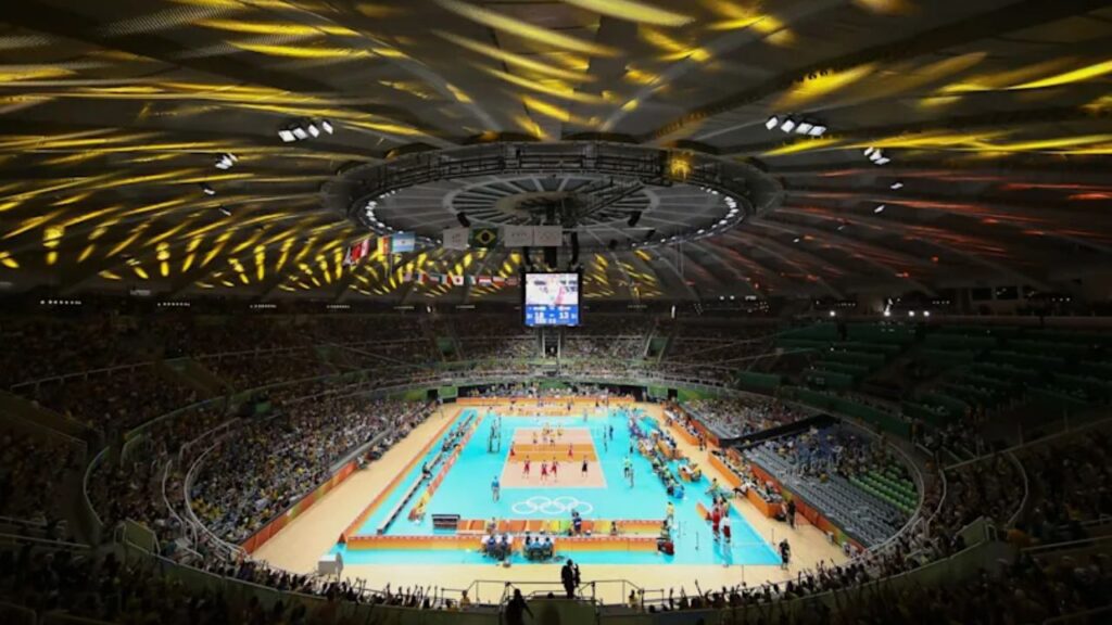 Sede do Pré-Olímpico de Vôlei: Visão interna do ginásio do Maracanãzinho iluminado para jogo da Olimpíada Rio-2016
