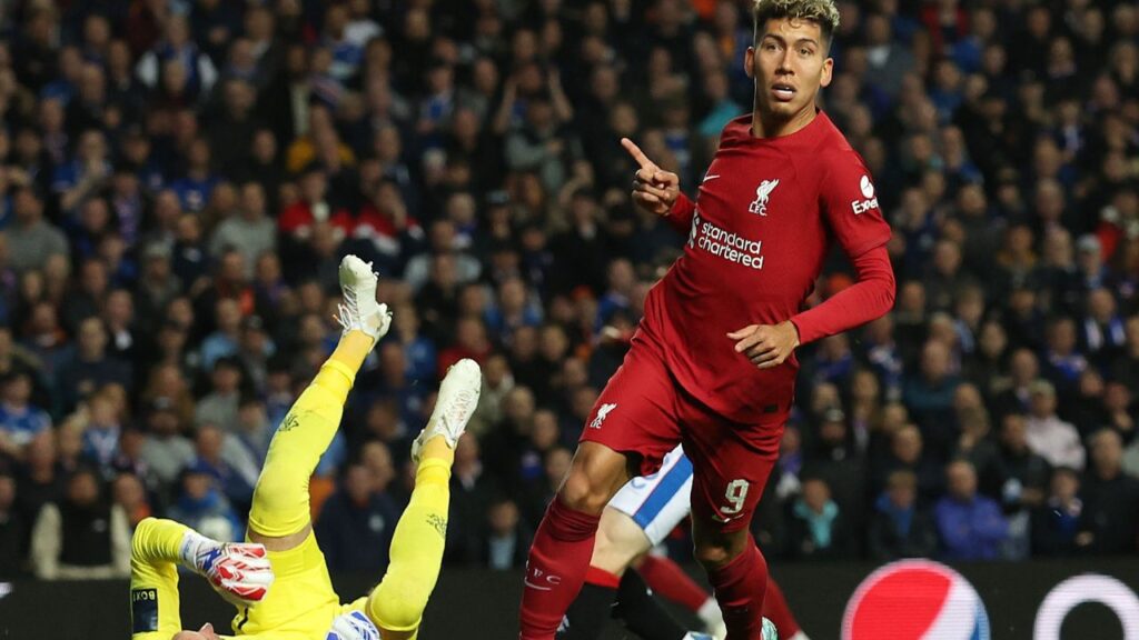 Firmino vai deixar o Liverpool: Atacante Roberto Firmino comemora gol em frente ao goleiro do Rangers na Champions League