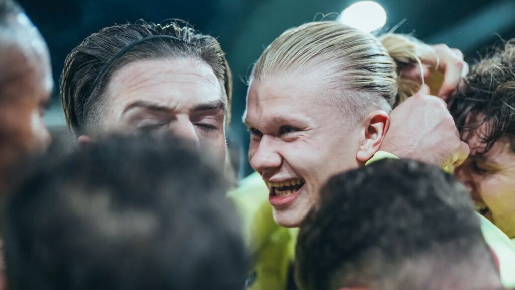 Rodada da Premier League: Erling Haaland e jogadores do Manchester City comemoram gol contra o Crystal Palace