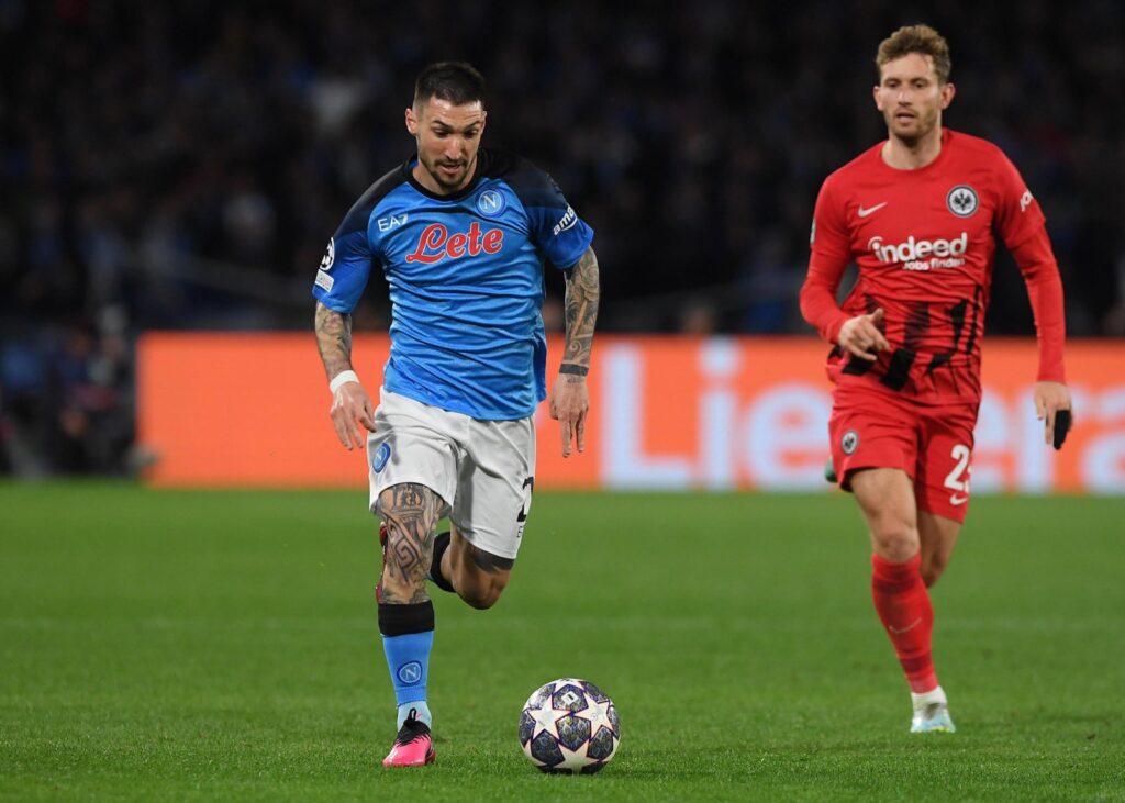 Napoli se classifica para as quartas de final da Champions League após vencer o Frankfurt. Foto: Reprodução/Divugação/ Napoli