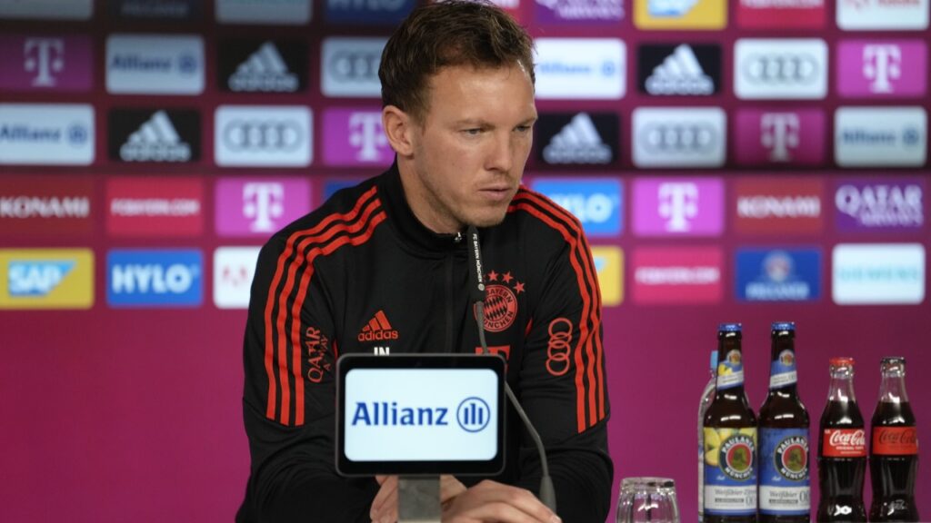Bayern demite Nagelsmann e já contrata novo técnico; Confira - Julian Nagelsmann em entrevista coletiva pelo Bayern de Munique