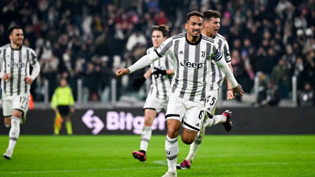 Lateral direito Danilo, da Juventus