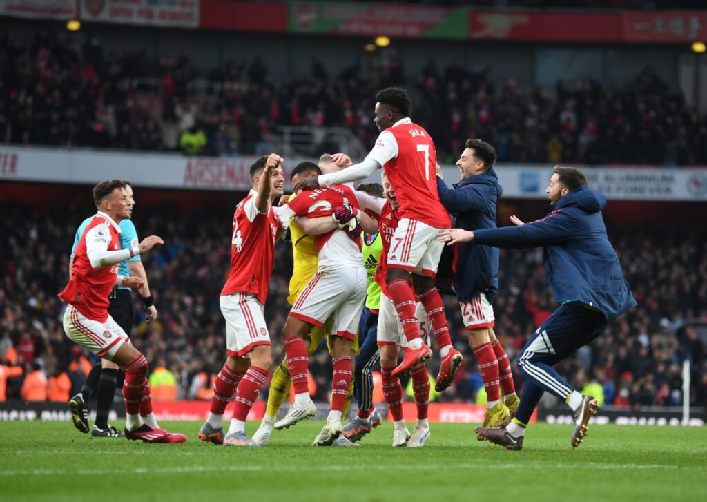 Arsenal e Manchester City vencem em jogos disputados neste sábado