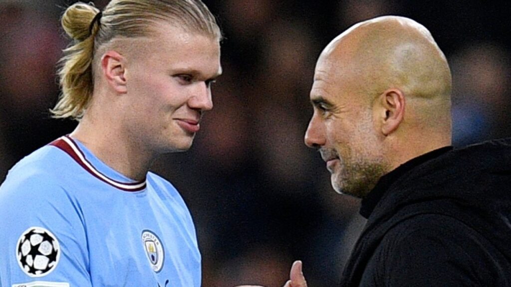 Guardiola frustra PSG e Real: Haaland e Guardiola se cumprimentam após o norueguês ser substituído