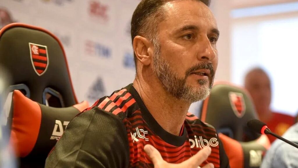 Técnico do Flamengo, Vítor Pereira, em coletiva de apresentação no clube