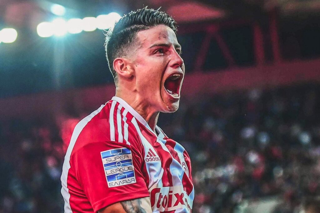 James Rodríguez grita em comemoração a gol marcado pelo Olympiacos