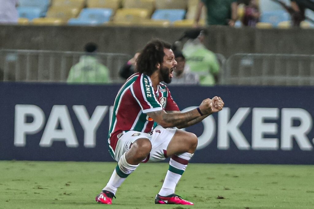 Libertadores 2023: Lateral Marcelo comemora gol do Fluminense em jogo contra o Flamengo na final do Cariocão 2023